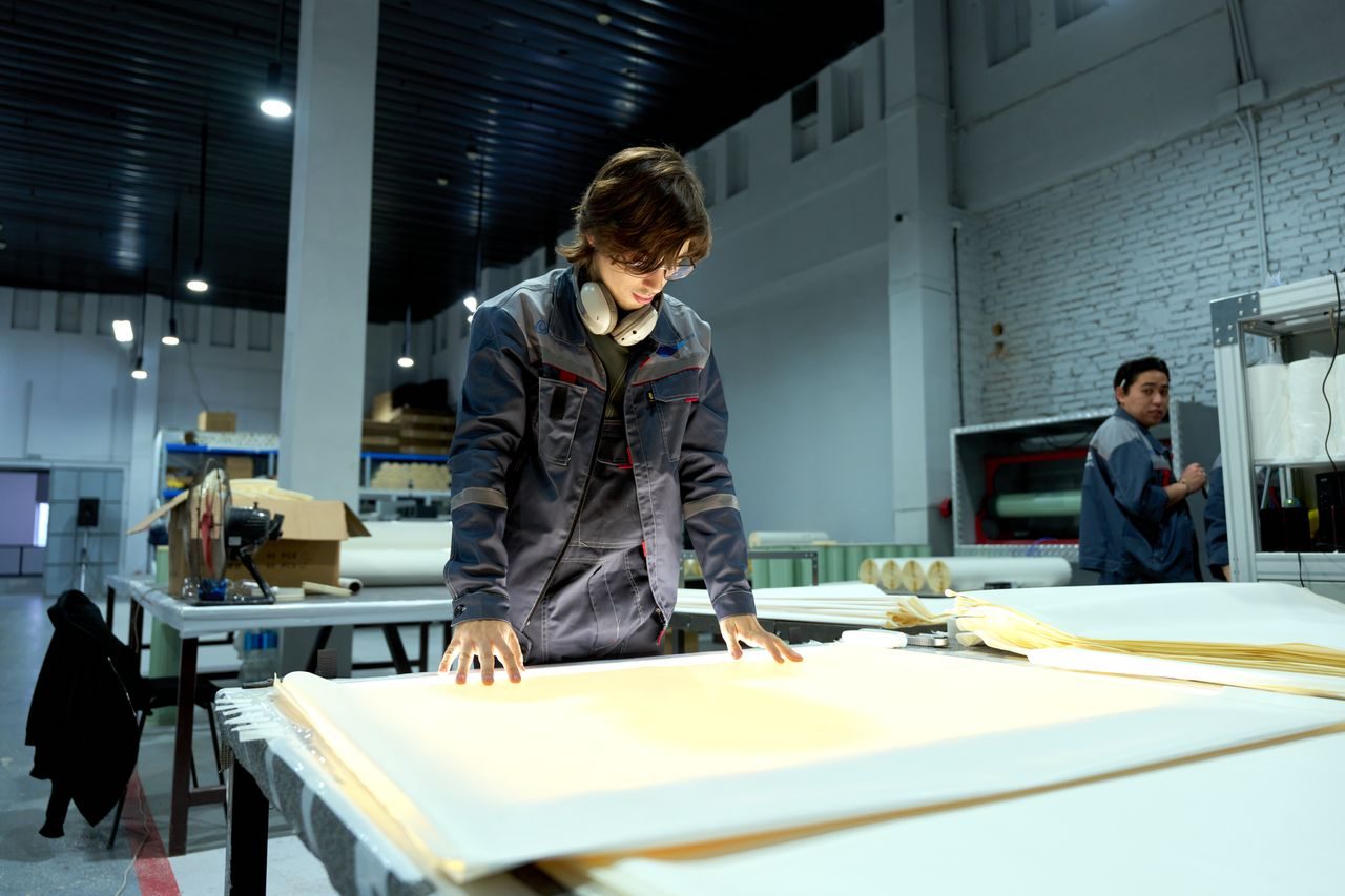 Sample verification on the worktable